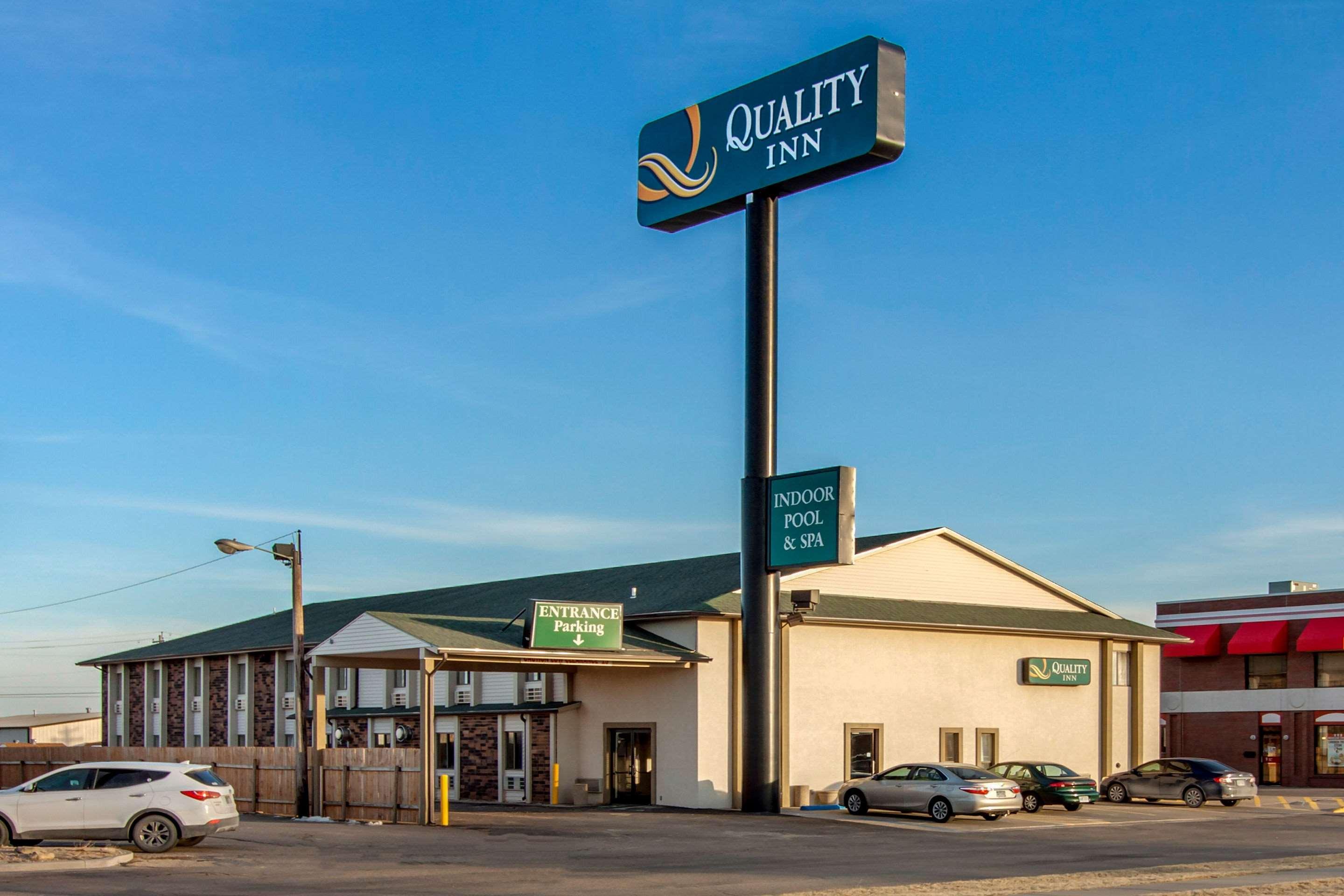 Quality Inn Hays I-70 Exterior photo